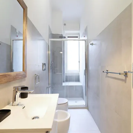 Apartment Adelaide Elegant Milan