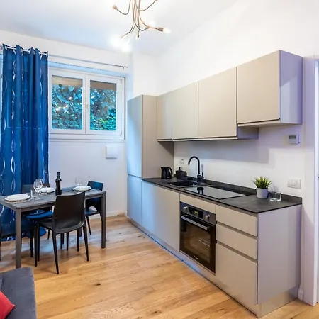 Moderno A City Life- Mico-3 Torri- Metro 700m Daire *