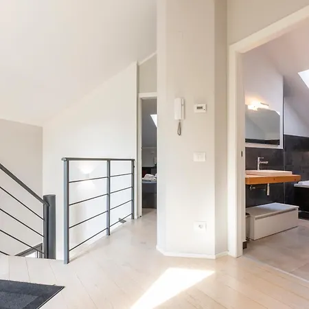 Апартаменты Wolvesdensuite Con Terrazzi E Garage Gratuito *