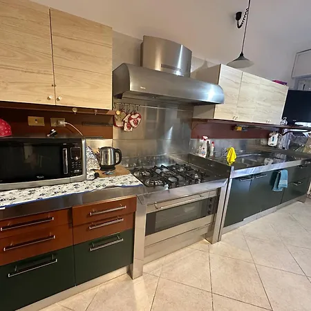 Gigli, Con Cucina In Comune E Terrazza Affittacamere