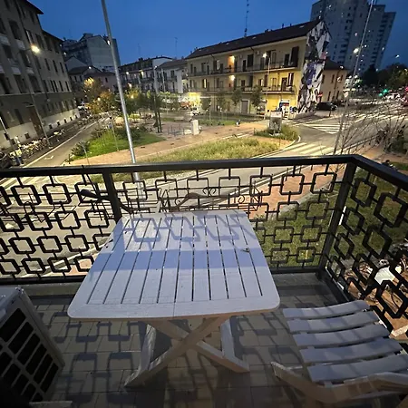 Gigli, Con Cucina In Comune E Terrazza * Milano