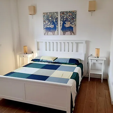 Ampio Bilocale Di Nuova Costruzione Tra Aree Verdi Szálloda