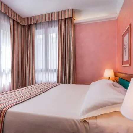 Crivi's Hotel 4*