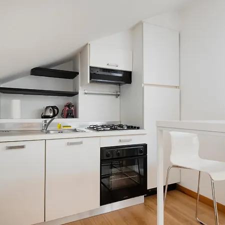 아파트 Relstay - Arco Della Pace - Sunny Loft *