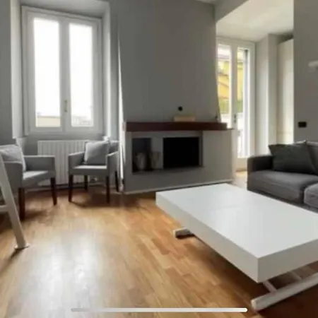 Apartment Garibaldi Milan