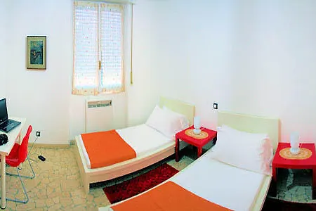 אכסניה Brera 2 *