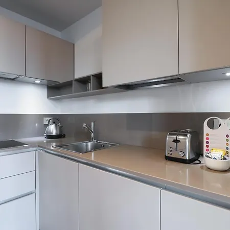 Sweett - Tower Apartment Milan
