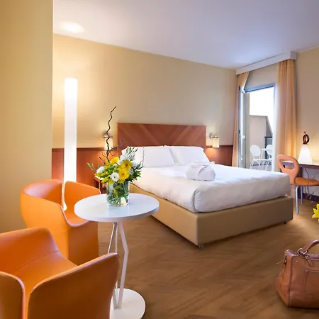 Hotell Mediterraneo 4*