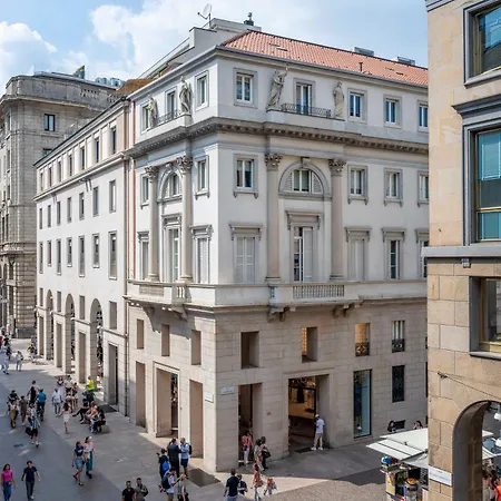 Апартаменты Cozy Modern Loft Few Steps From Duomo Милан