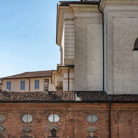 We - Santa Sofia House, Duomo *