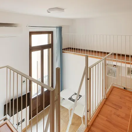 Magenta Long Let Apts * Μιλάνο