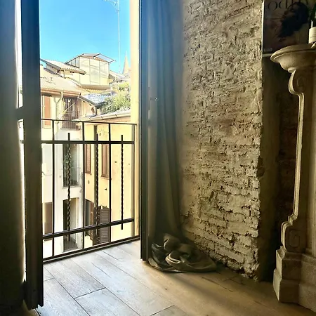 Charming And Design Attic Loft In Coolest Area Navigli Ticinese Appartamento Milano