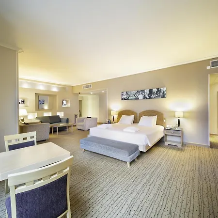 מלון Hilton 4*