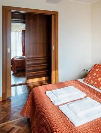 Panoramic Luxury Penthouse 6 People شقة *