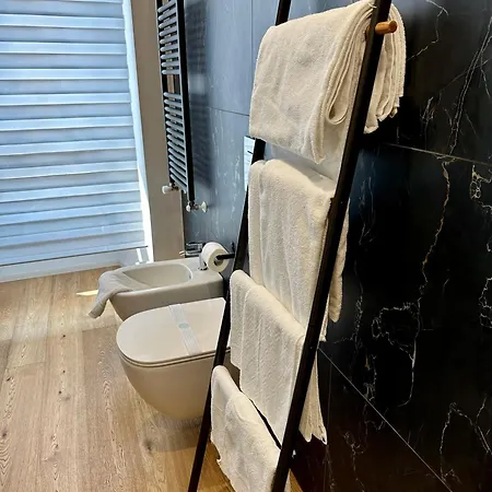 Apartment Lr Deluxe - Fondazione Prada - Metro M3 *