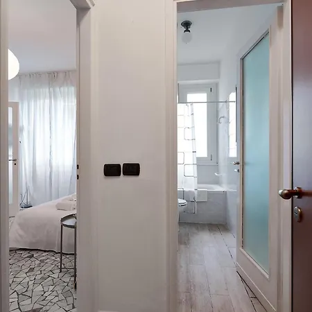 Xenia - Stylish Navigli Daire
