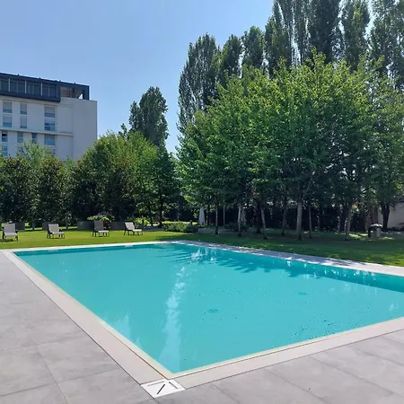 Ramada Plaza By Wyndham 4*