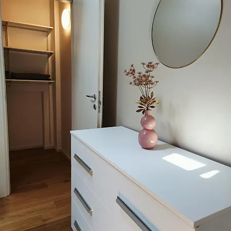 Holiday home Yr Bocconi- Modern Loft, 3 Min Walk To Duomo Tram Milan