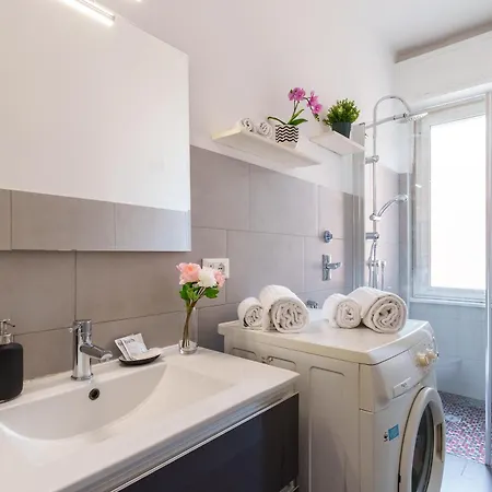 Apartment 5' From Navigli: Wi-fi, Comfort E Relax Milan
