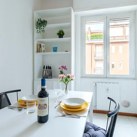 Apartment 5' From Navigli: Wi-fi, Comfort E Relax