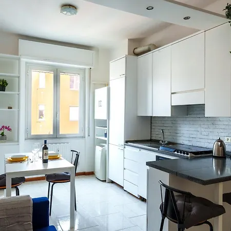 Apartment 5' From Navigli: Wi-fi, Comfort E Relax Milan