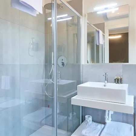 White Ribbon 3* Mediolan