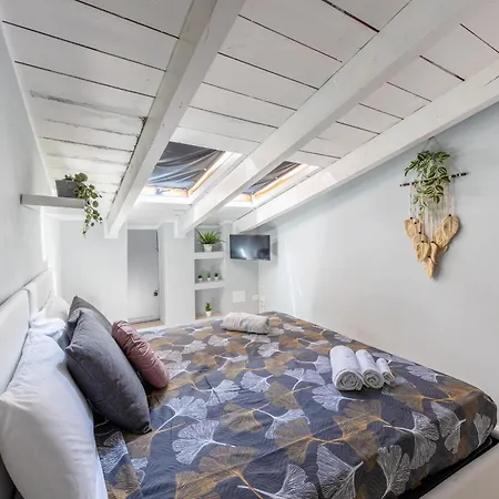 Free Parking Tiny House Wifi Netflix 15 Minuti Dal Duomo Апартаменты