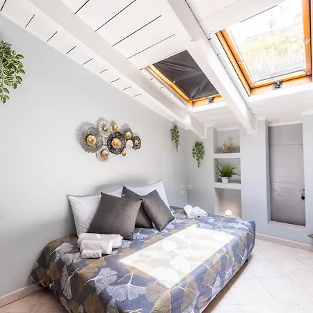 Апартаменты Free Parking Tiny House Wifi Netflix 15 Minuti Dal Duomo *