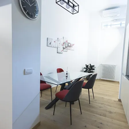 Loft La Sedia Rossa - Centro Storico Appartamento *