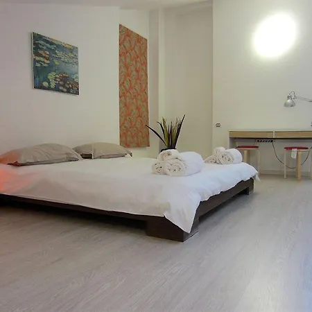Temporary House - Navigli Apartment