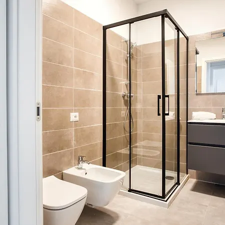 Sleek Abode In Maciachini Milan
