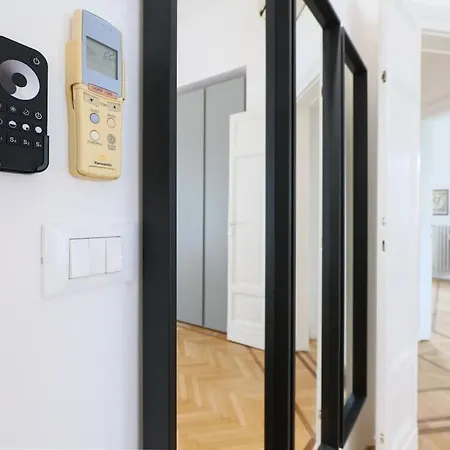 Contempora - Trilocale Podgora 10 Milán