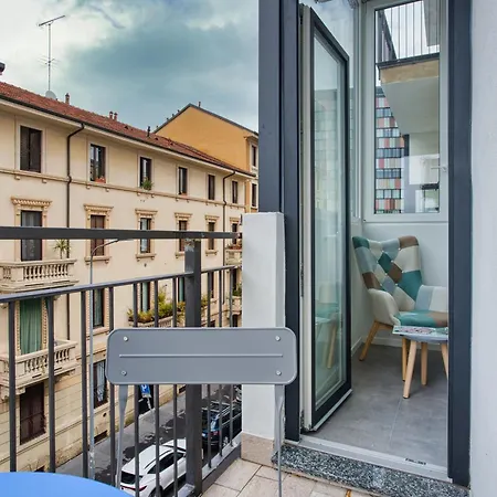 Sleek Abode In Maciachini Apartment Milan