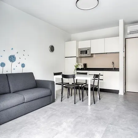 Sleek Abode In Maciachini *
