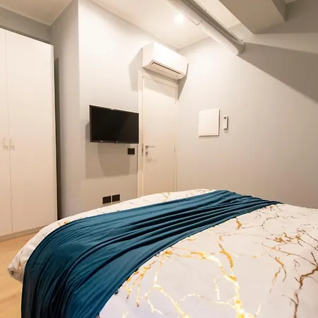 Ihost Luxury -private Parking- Plana 3 アパート *