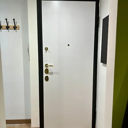 شقة La Bella Charme 3 Km Away From Duomo/ Netflix & Wi-fi Included *