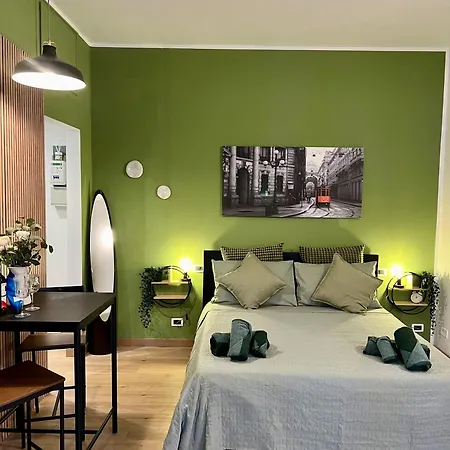 La Bella Charme 3 Km Away From Duomo/ Netflix & Wi-fi Included * ميلان