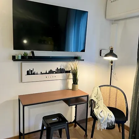 La Bella Charme 3 Km Away From Duomo/ Netflix & Wi-fi Included ميلان