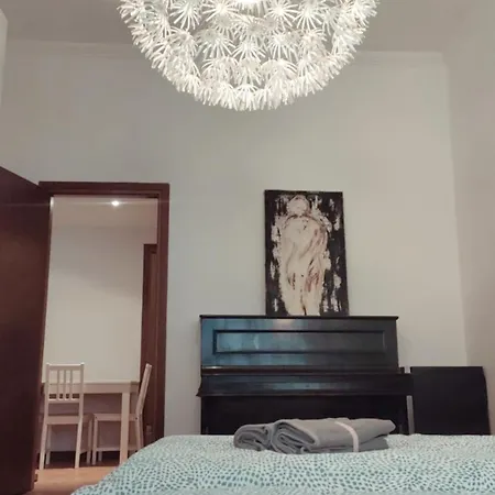 3 Minutes On Foot From Duomo! Big Apartament With 3 Bedrooms And Balcony