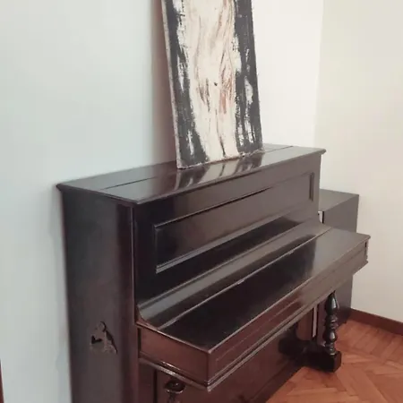 Apartamento 3 Minutes On Foot From Duomo! Big Apartament With 3 Bedrooms And Balcony *