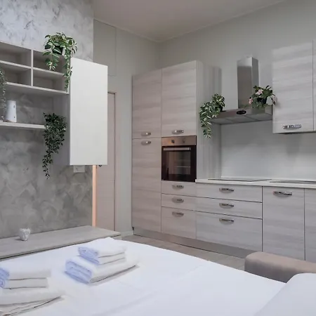 Ihost - Trasimeno 22 * Milano