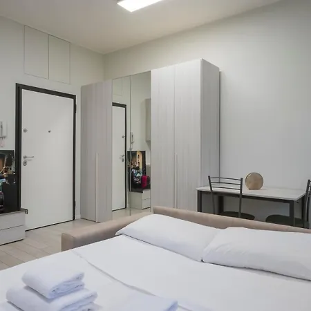 Ihost - Trasimeno 22 * Milano