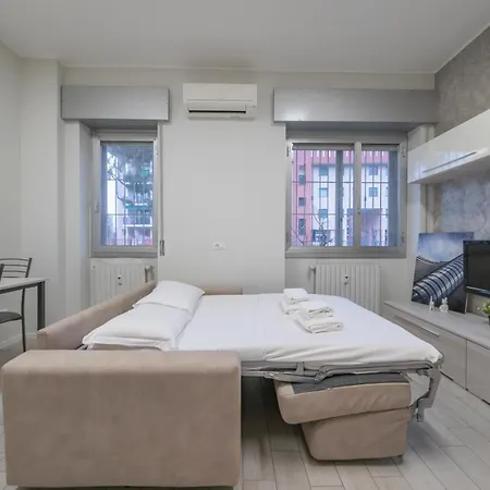 Ihost - Trasimeno 22 * Milano