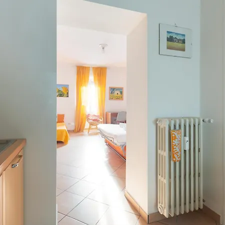 Guesthost - Porta Romana Luminoso Rifugio Apartament *