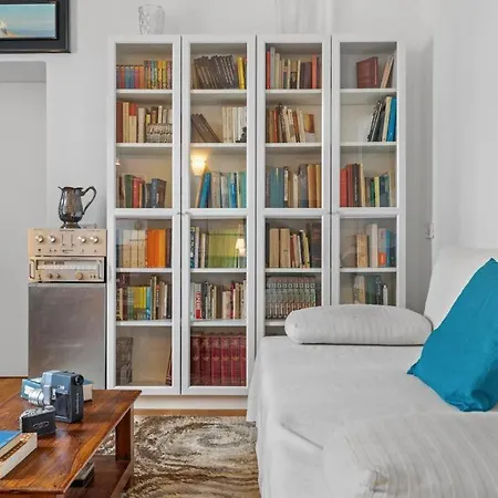 Milano- Stazione Garibaldi Ecletic Apartment