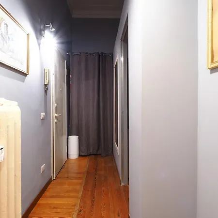 Mila Pisacane Apartment