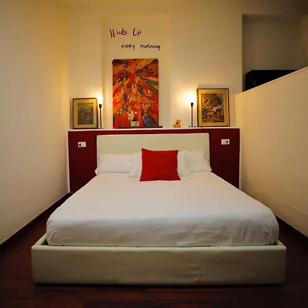 Hosting Dreams Attics - Duomo Apartment Milan