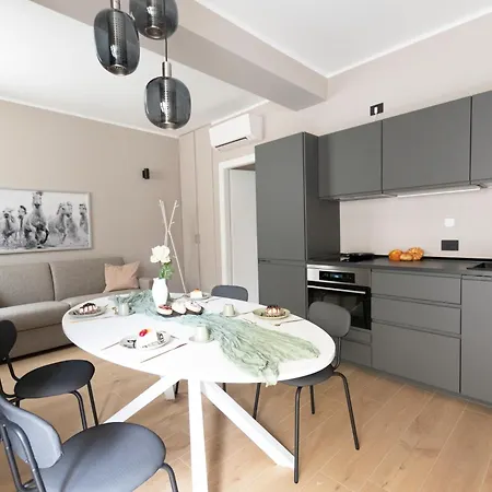 Ihost Luxury -free Parking- Plana 8 * Milán