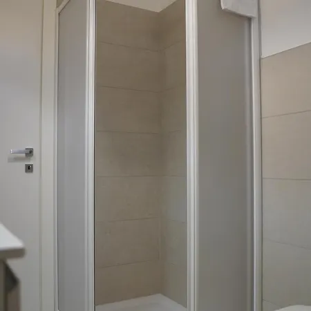 Apartment Monumentale M5 - 6 Ospiti & Famiglie Con 2 Bagni E *