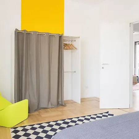 Appartement 6 Guestss Modern With View In *